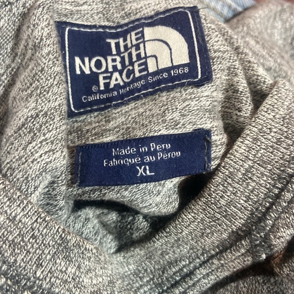 The North Face Men’s Size Small Heather Gray Long Sleeve Crew Neck Sweatshirt XL - Picture 3 of 5